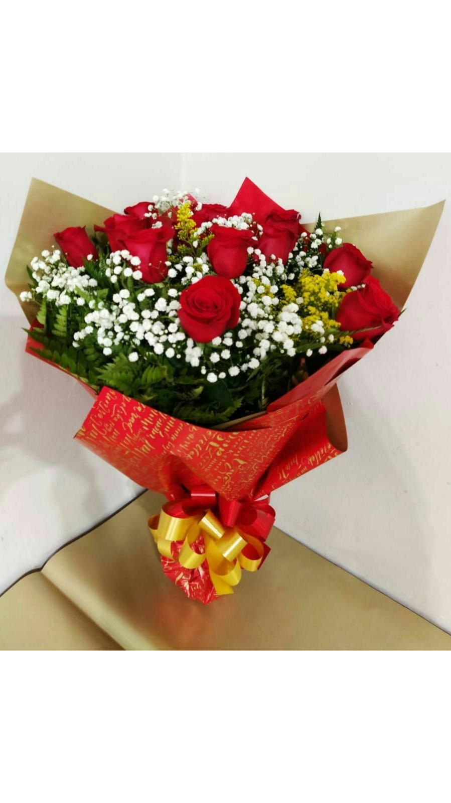 Buquê Tradicional Com 12 Rosas Importadas Vermelhas