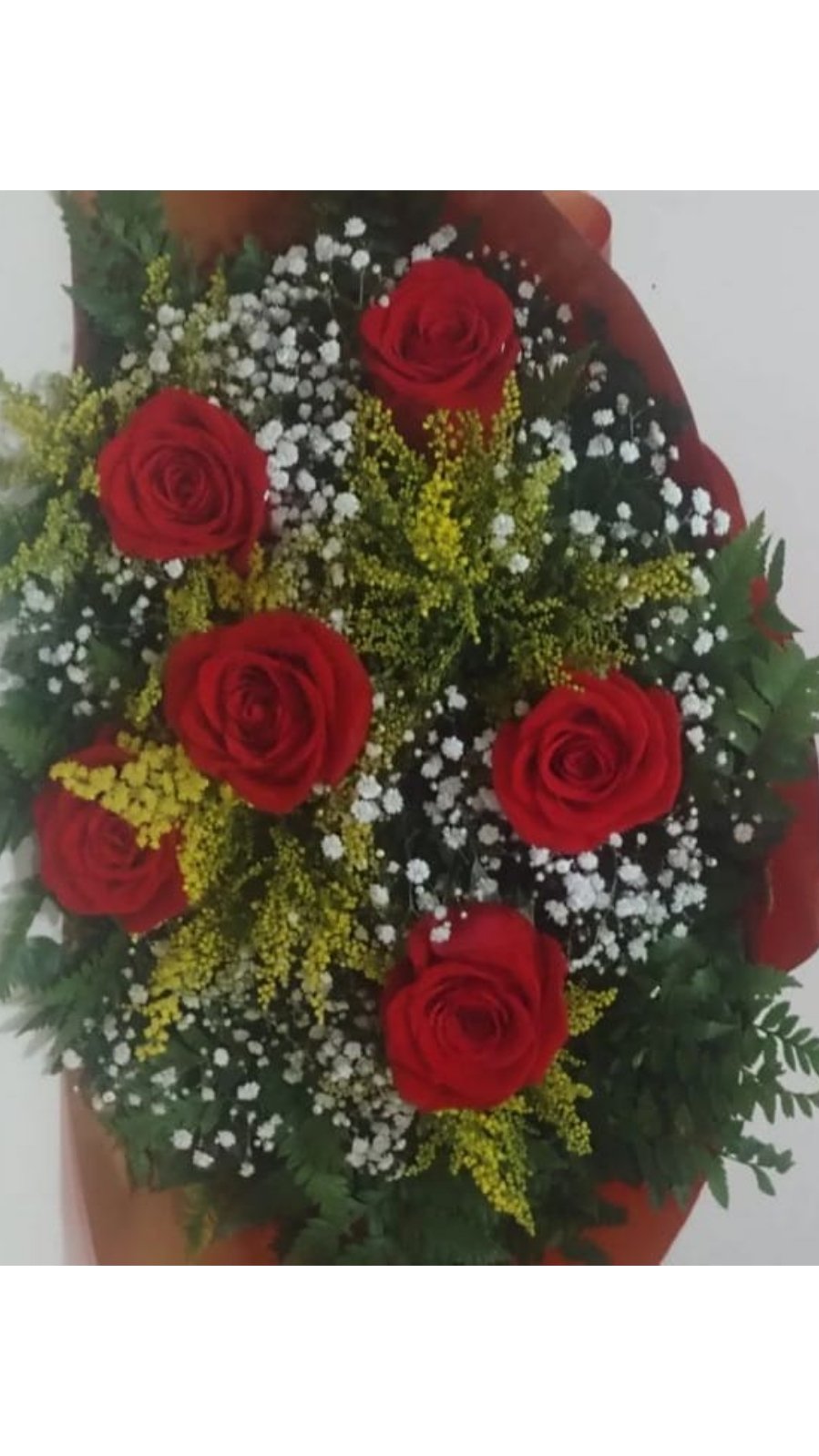Buquê Tradicional com 6 Rosas Importadas