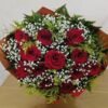 Buquê tradicional de 12 rosas vermelhas importadas - Floricultura em Curitiba.